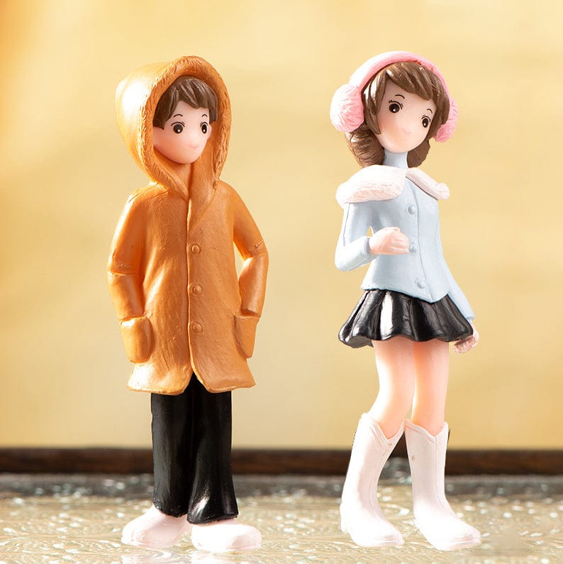 my store MINIATURE Arm Holding Couple