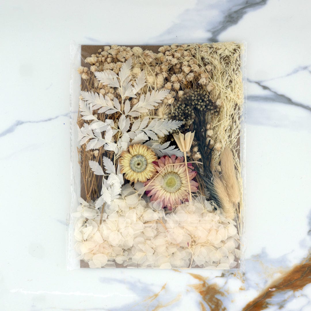 Crafteria Dried Mixed Flower White Theme