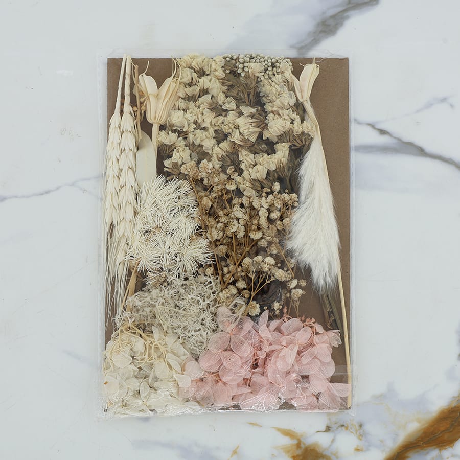 Crafteria Dried Mixed Flower D16